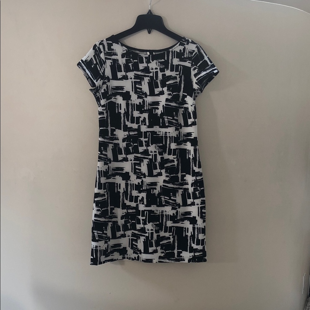 Studio Point Black & White Abstract Dress